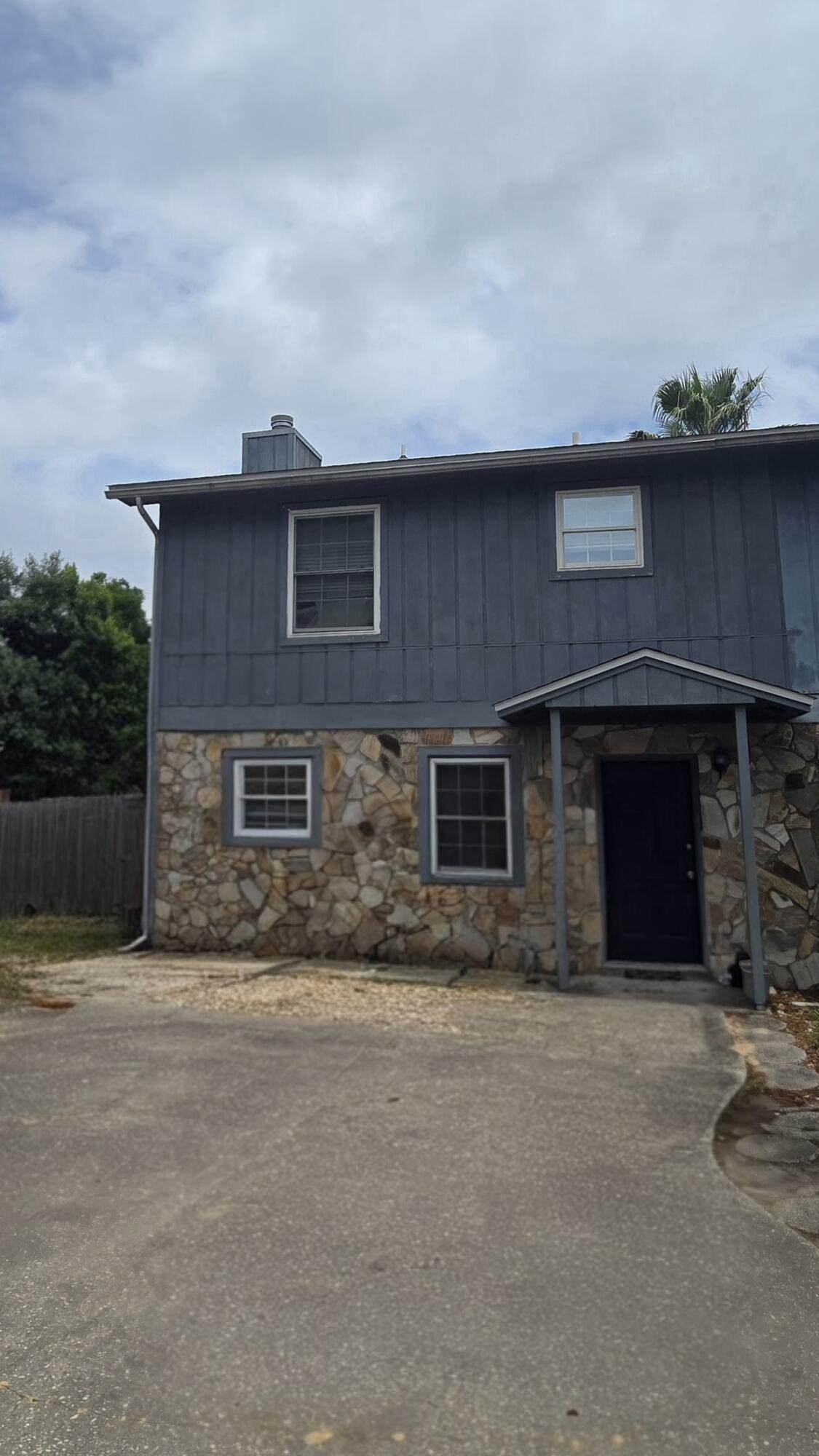 334 Harris Street - Photo 1