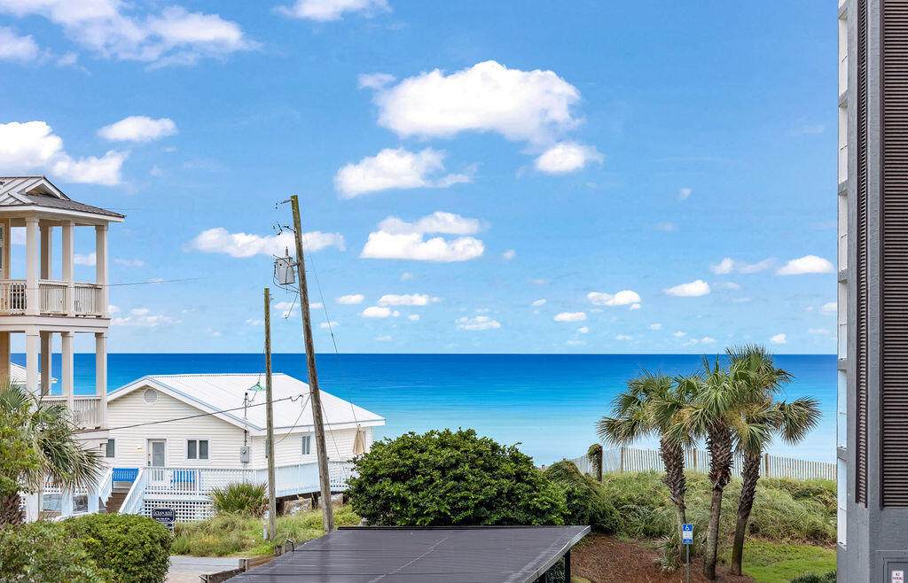 114 Mainsail Drive - Photo 1