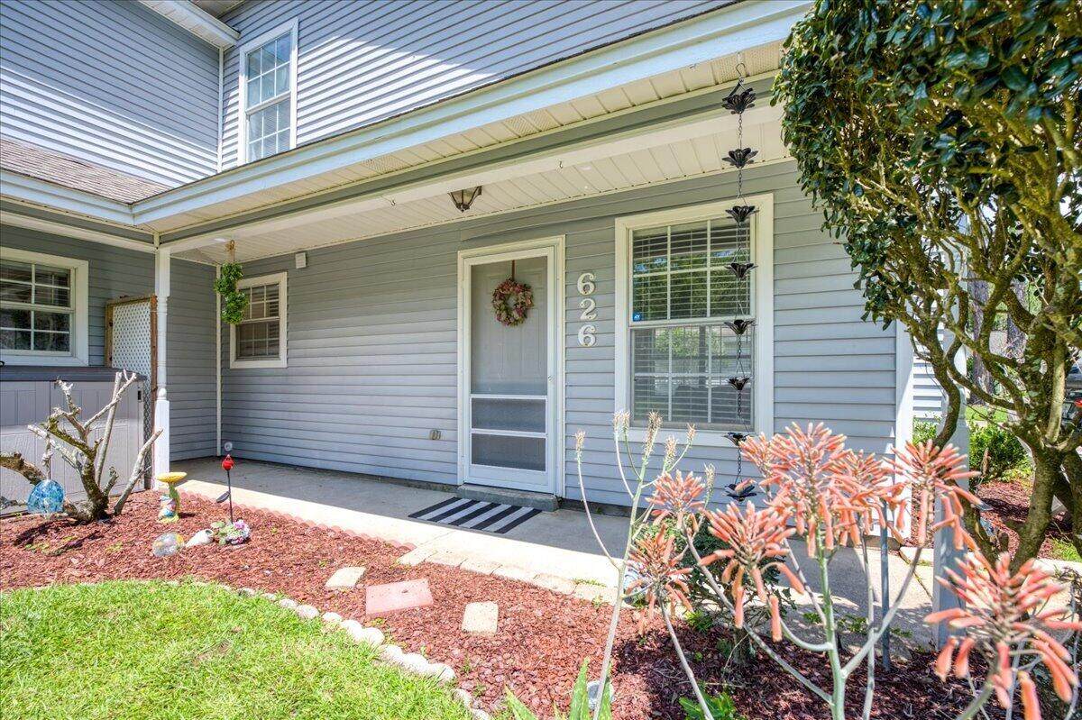626 Emerald Lane - Photo 1