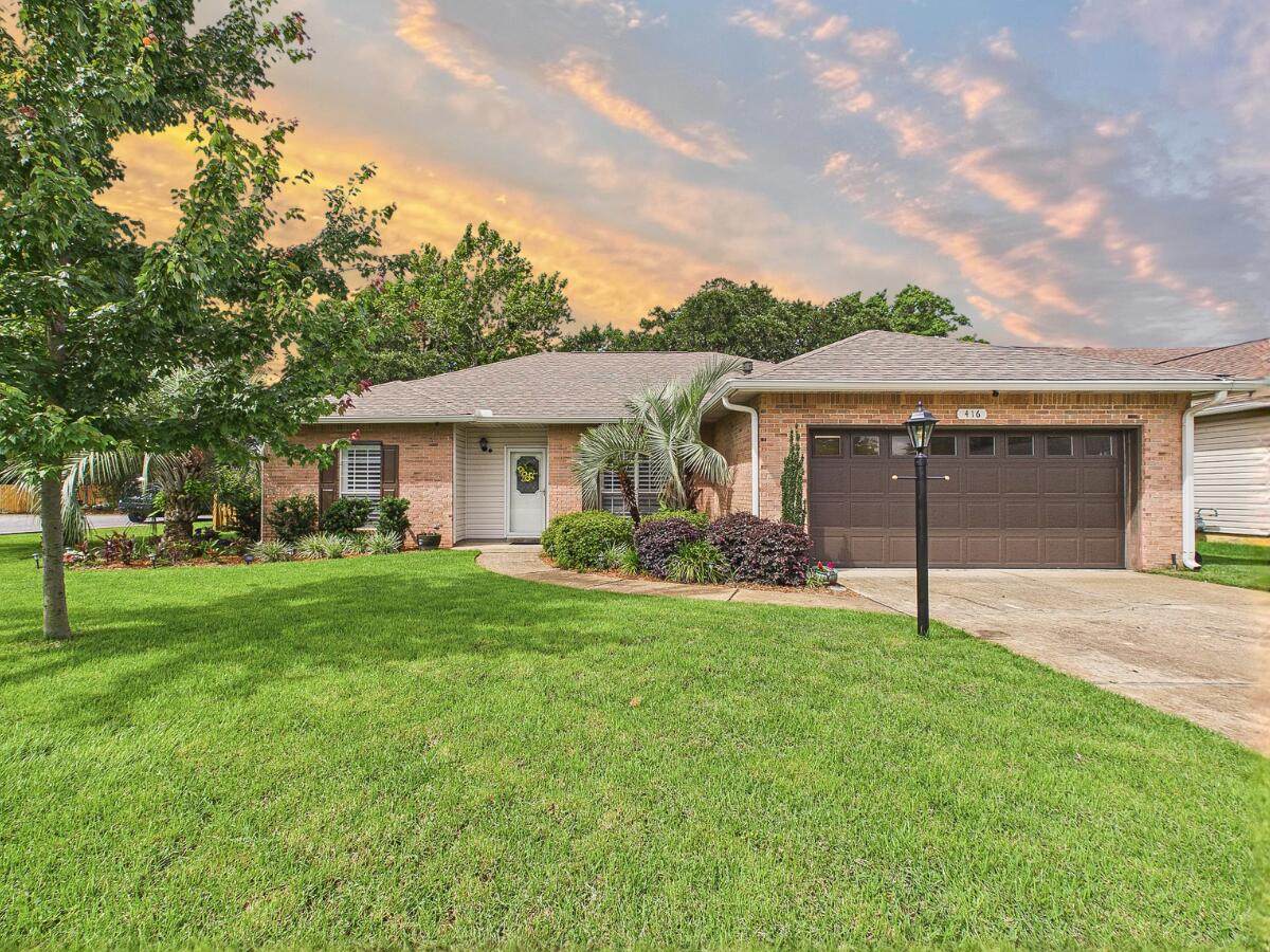 416 Parkwood Place - Photo 1