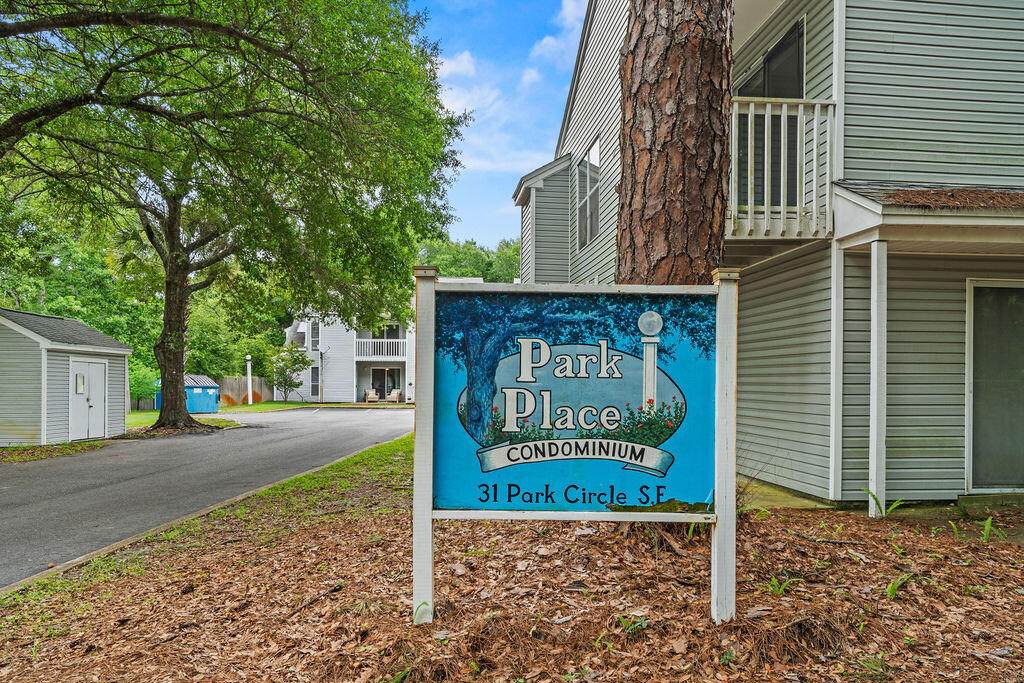 31 Park Circle - Photo 1