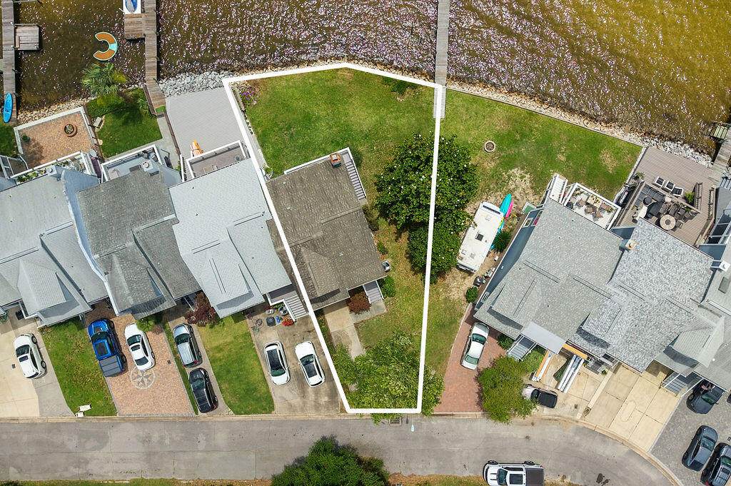 6 Bayshore Point - Photo 1