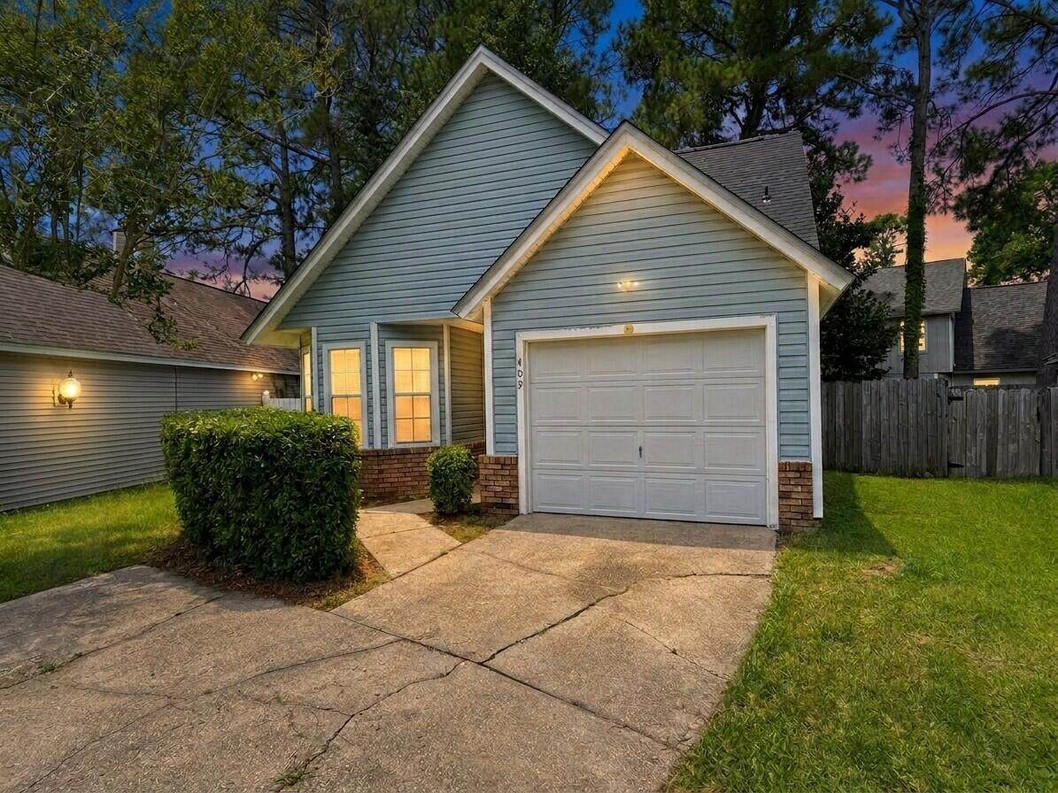 409 Heritage Court - Photo 1