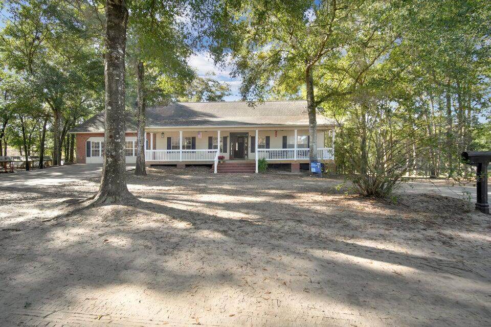 115 Steves Place - Photo 1