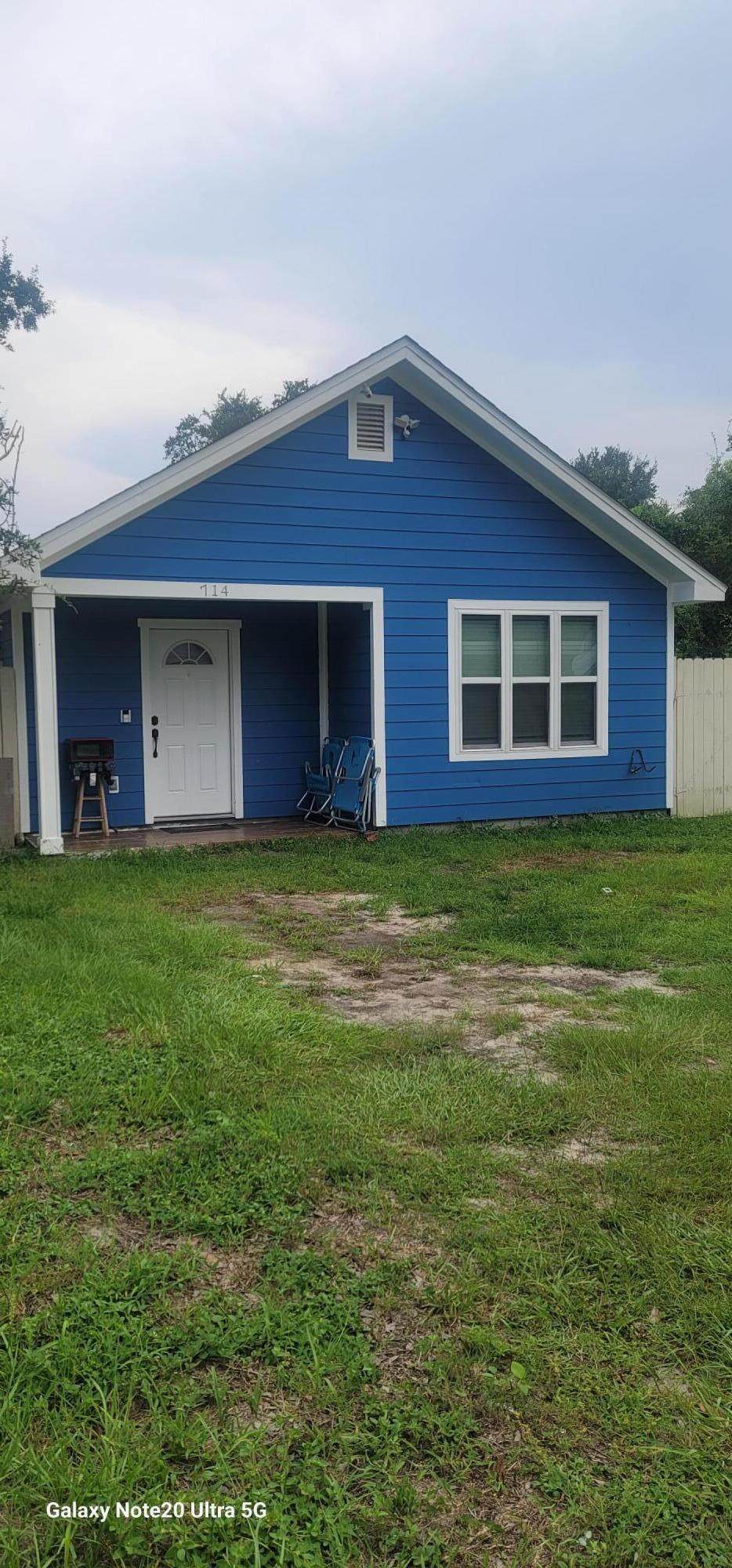 714 10th Street - Photo 1