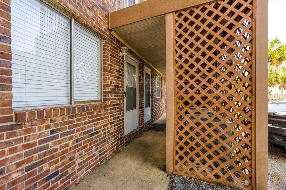 315 Bream Avenue - Photo 1