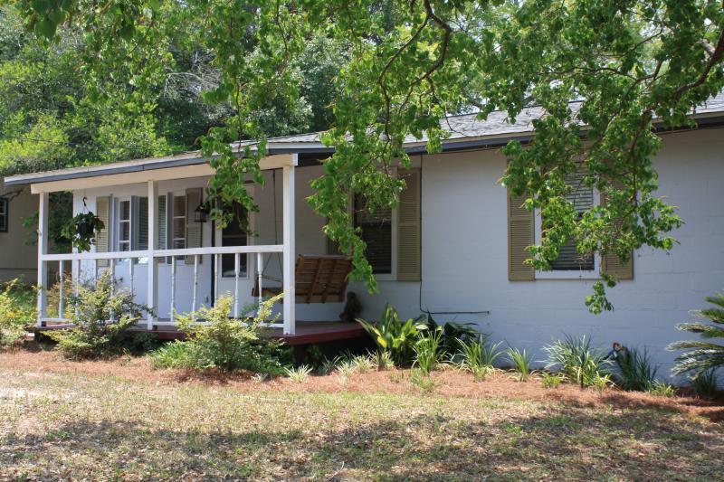 127 10th Avenue - Photo 1
