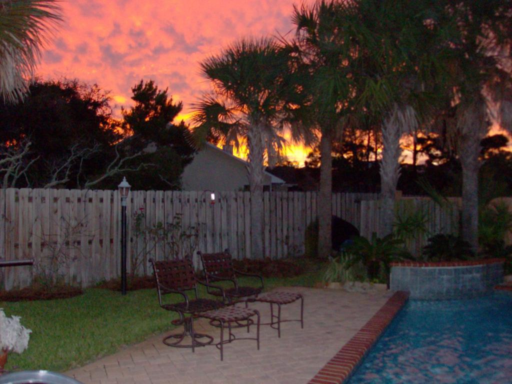 308 Lakeview Beach Drive - Photo 1