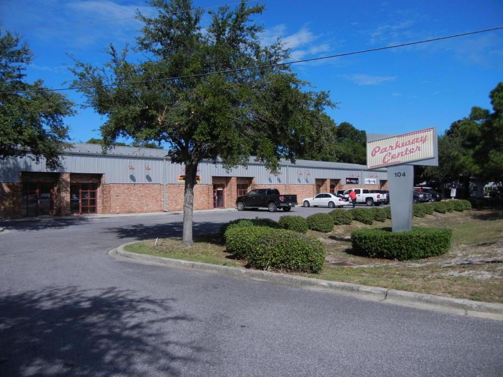 104 Memorial Parkway - Photo 1