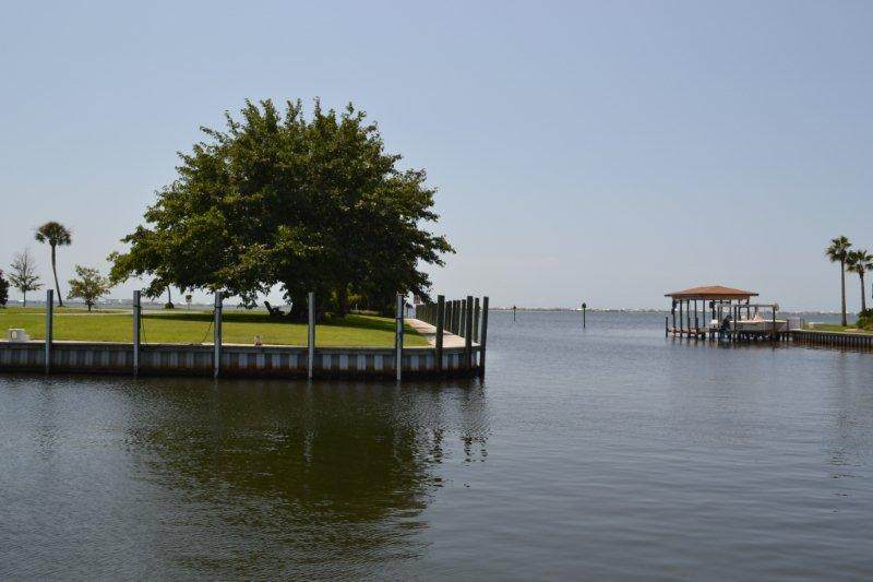 2623 Bay - Photo 1