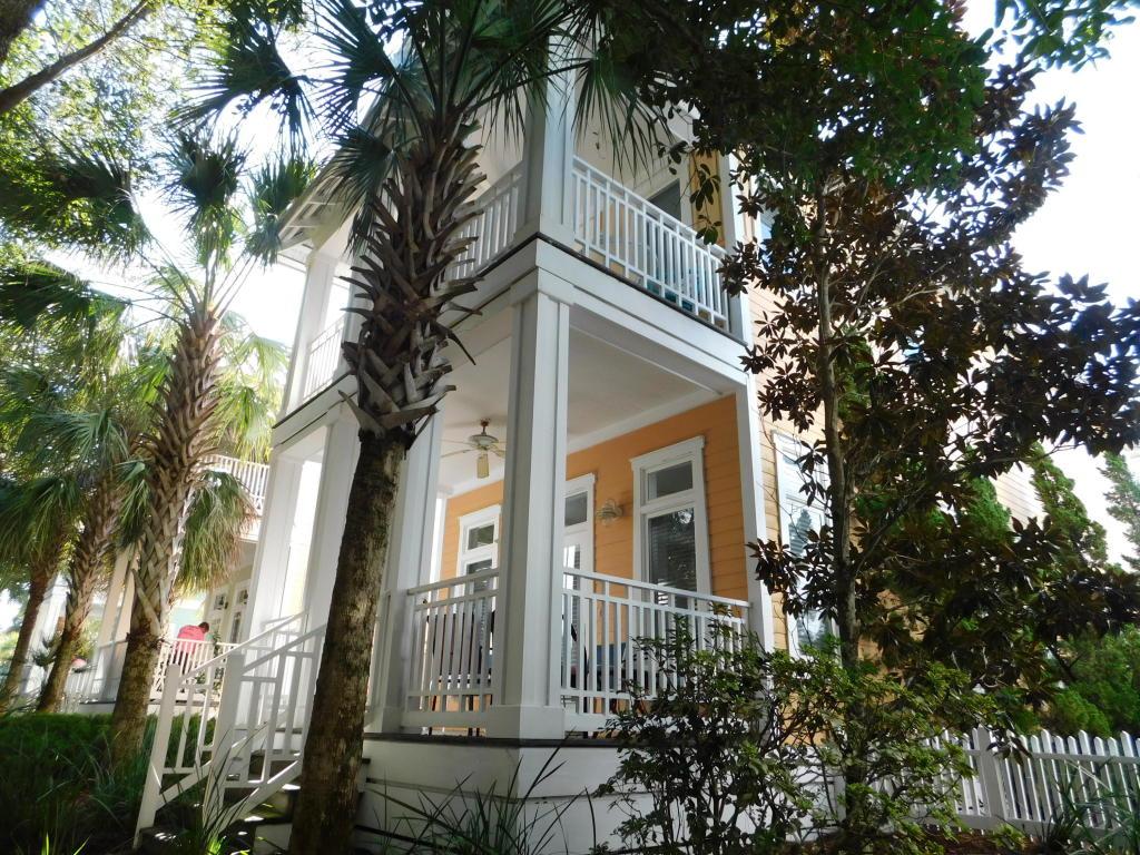 132 Parkshore Drive - Photo 1