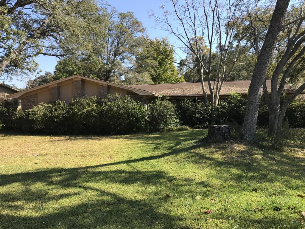 613 Burgundy Lane - Photo 1
