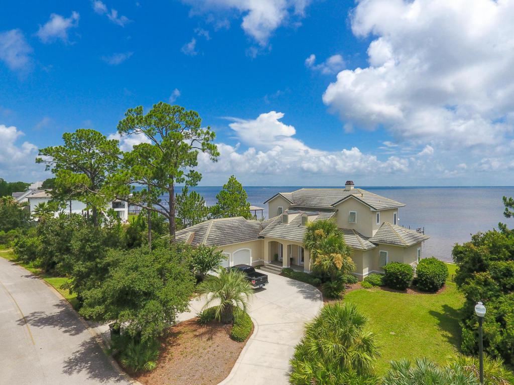 1789 Driftwood Point Road - Photo 1