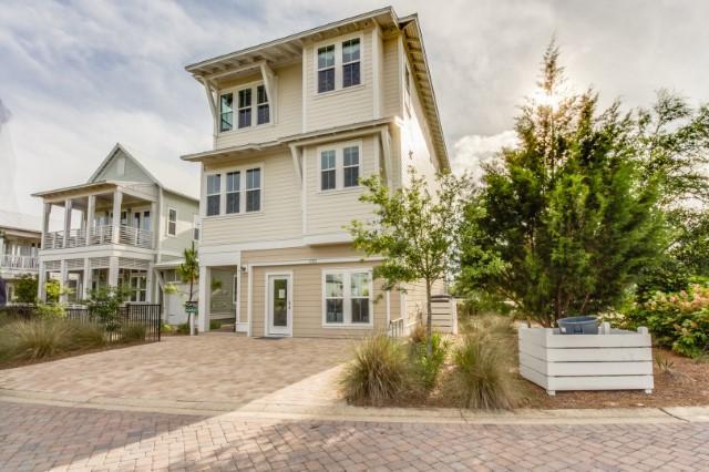 537 Gulfview Circle - Photo 1