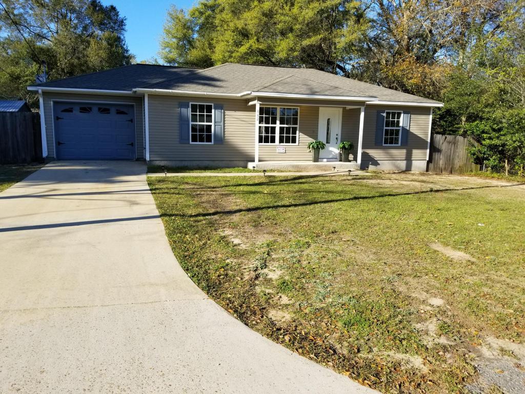662 Robinson Avenue - Photo 1