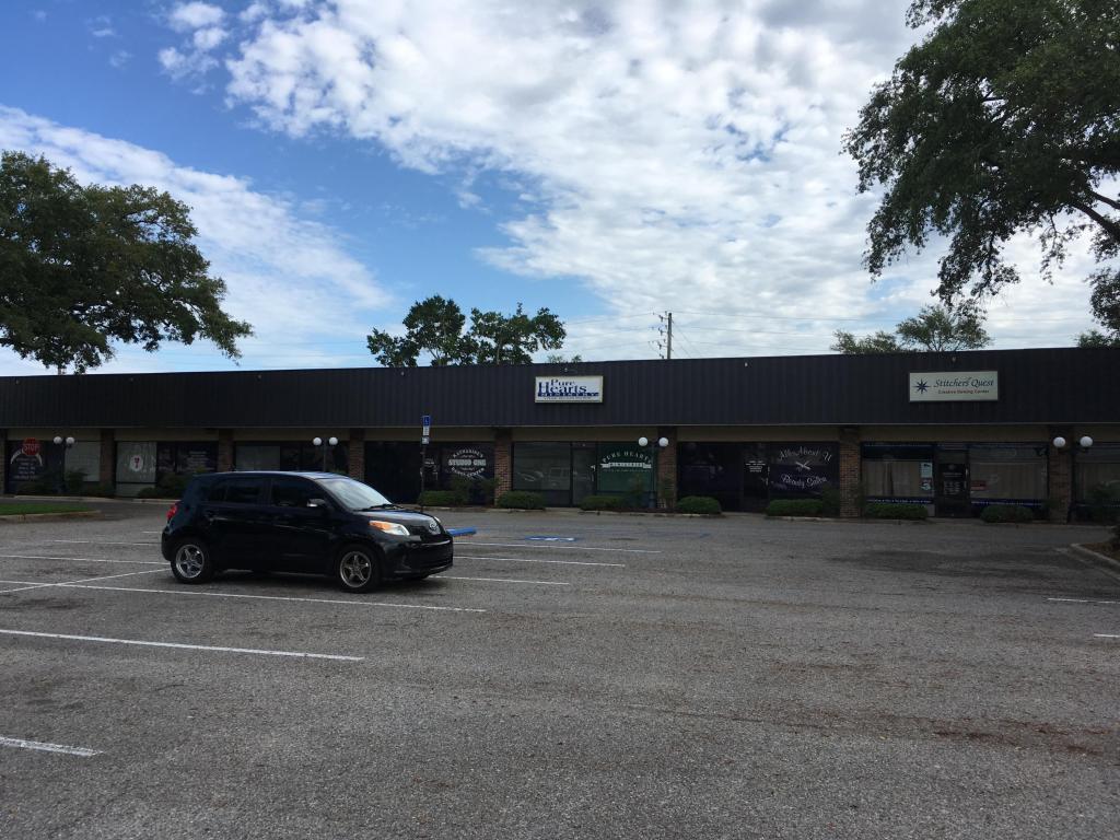 745 Beal Parkway - Photo 1