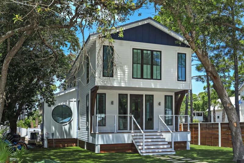 138 Magnolia Street - Photo 1
