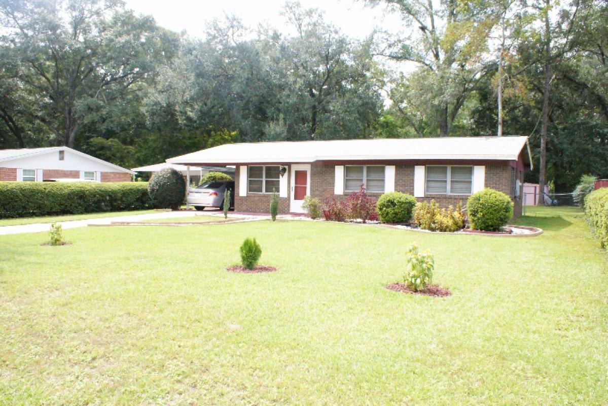 136 Shady Lane - Photo 1