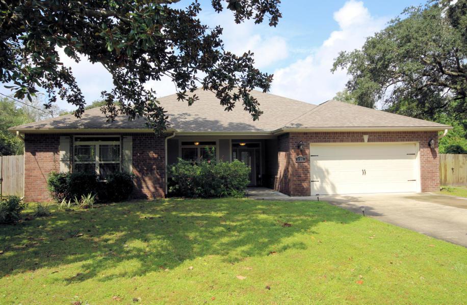 223 Forest Court - Photo 1