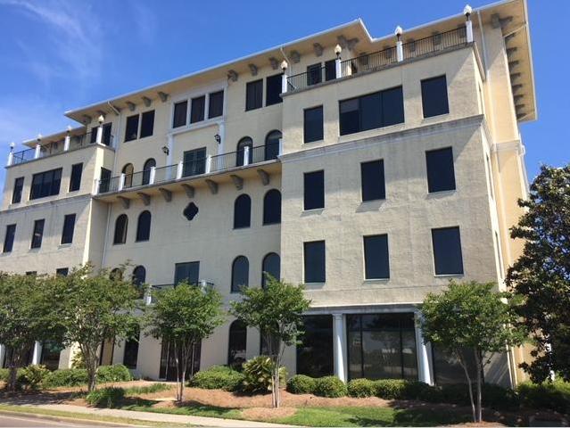 543 Harbor Boulevard - Photo 1
