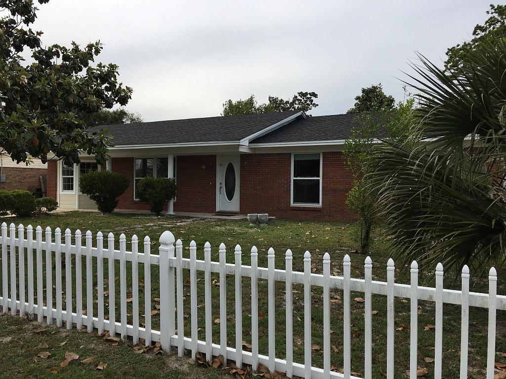 125 Circle Drive - Photo 1