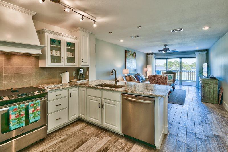 826 Harbour Point Drive - Photo 1