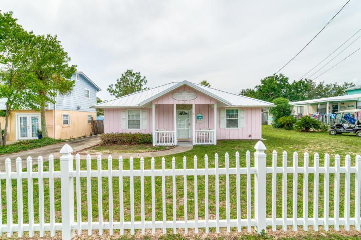 231 Oleander Drive - Photo 1
