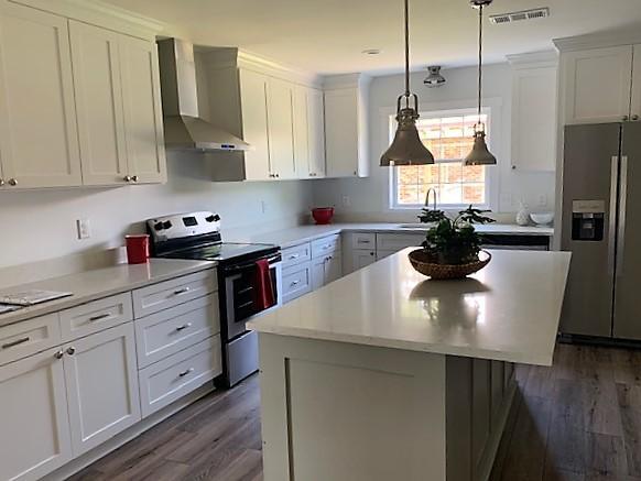 1004 Palm Boulevard - Photo 1