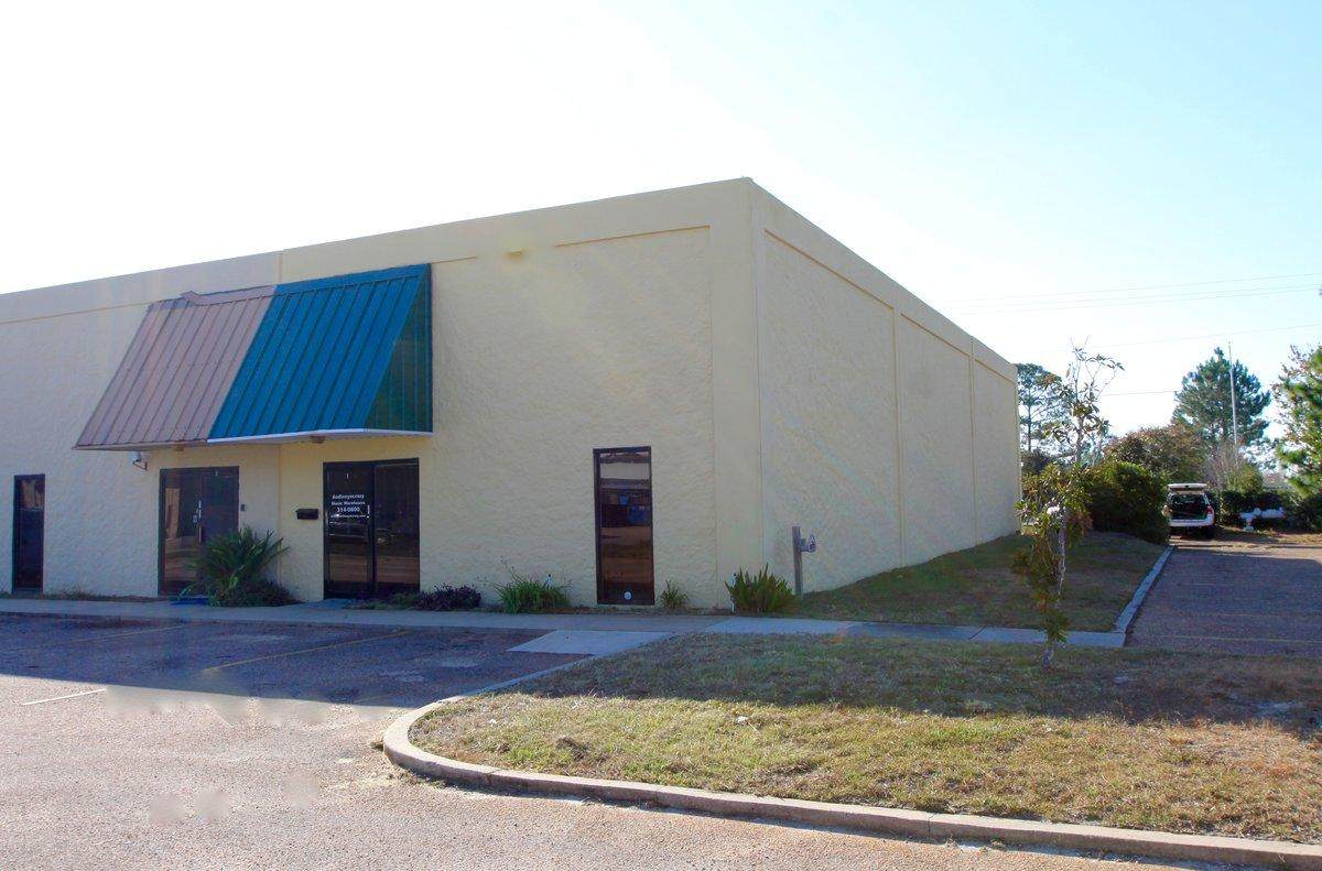 646 Anchors Street - Photo 1