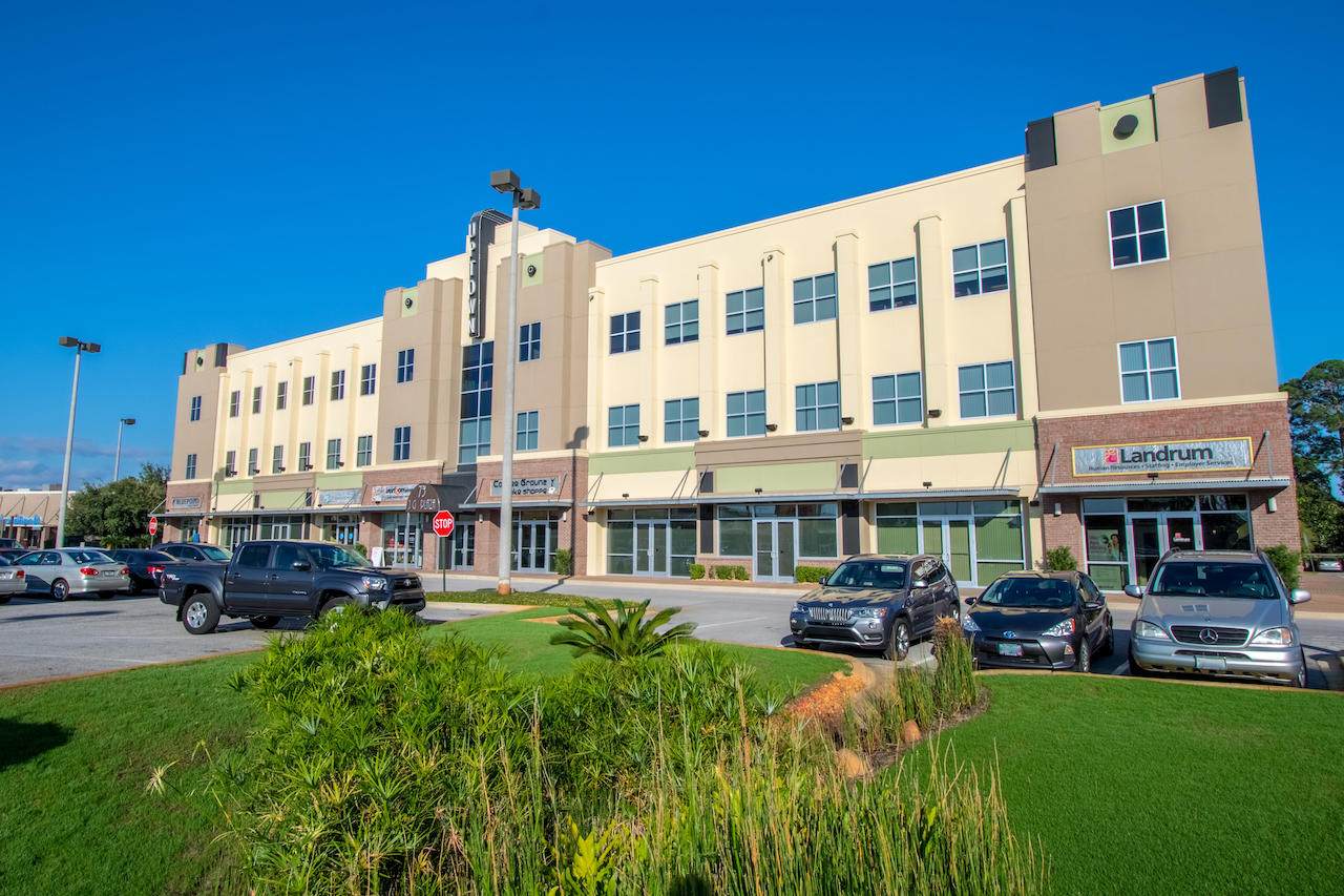 73 Eglin Parkway - Photo 1