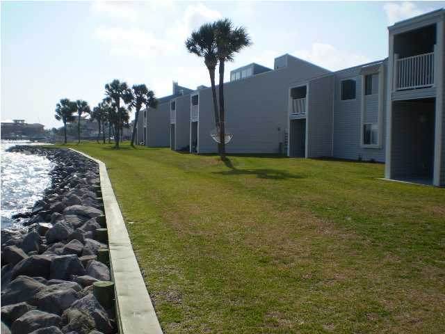 101 Old Ferry Road - Photo 1