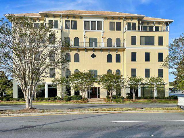 543 Harbor Boulevard - Photo 1