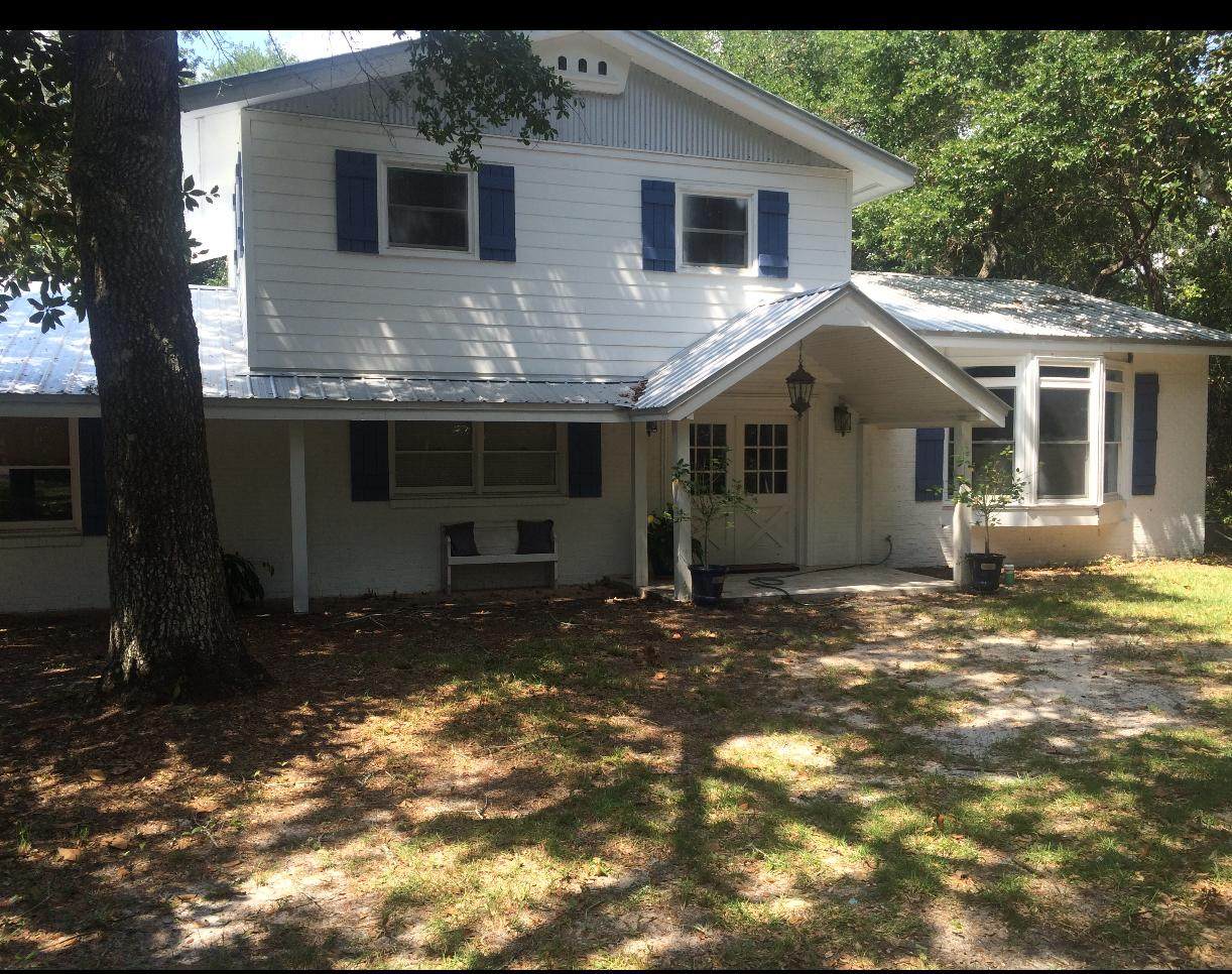 745 Swan Circle - Photo 1