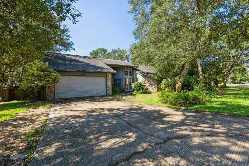 500 Garden Oak Cove - Photo 1