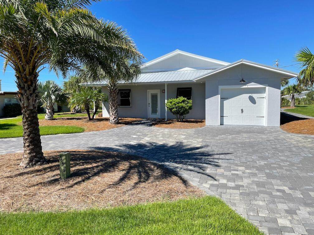 533 Dolphin Avenue - Photo 1