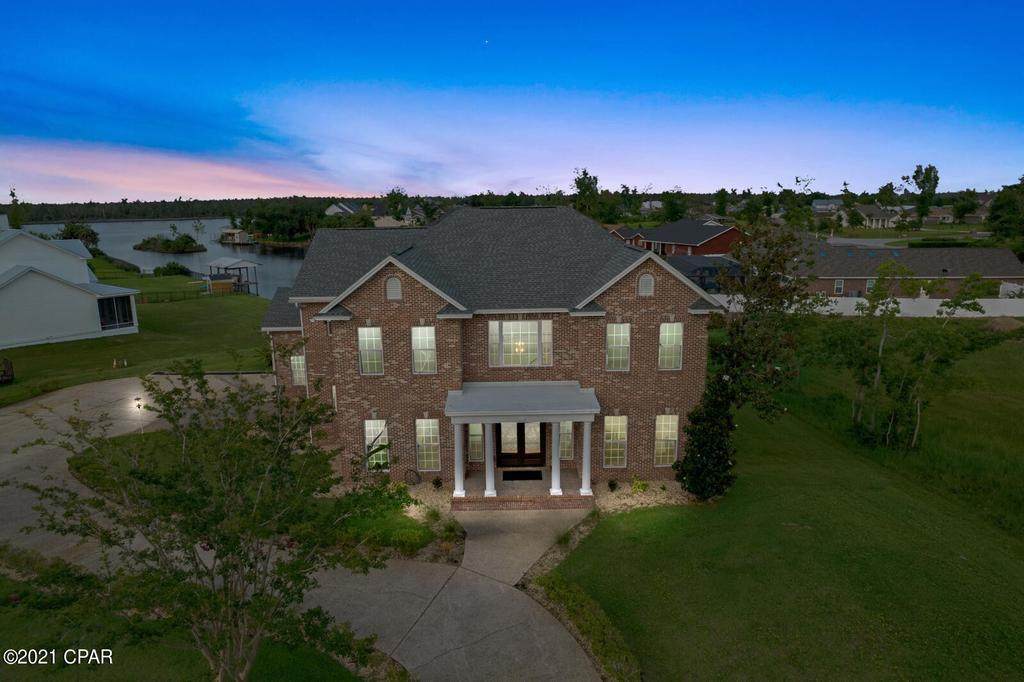 1423 Bay Drive - Photo 1