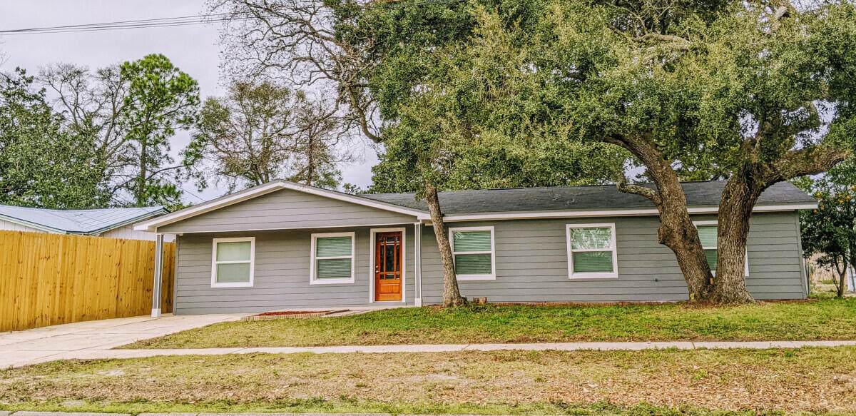 600 Newcastle Drive - Photo 1