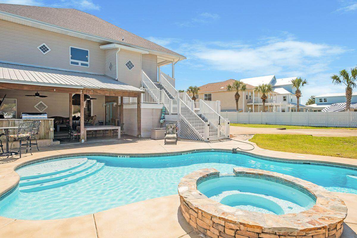 4583 Luke Avenue - Photo 1