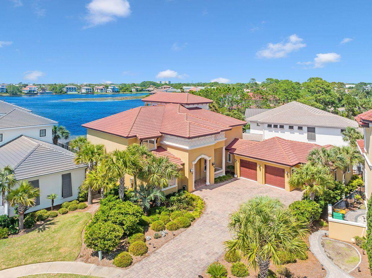 4727 Serendipity Point - Photo 1