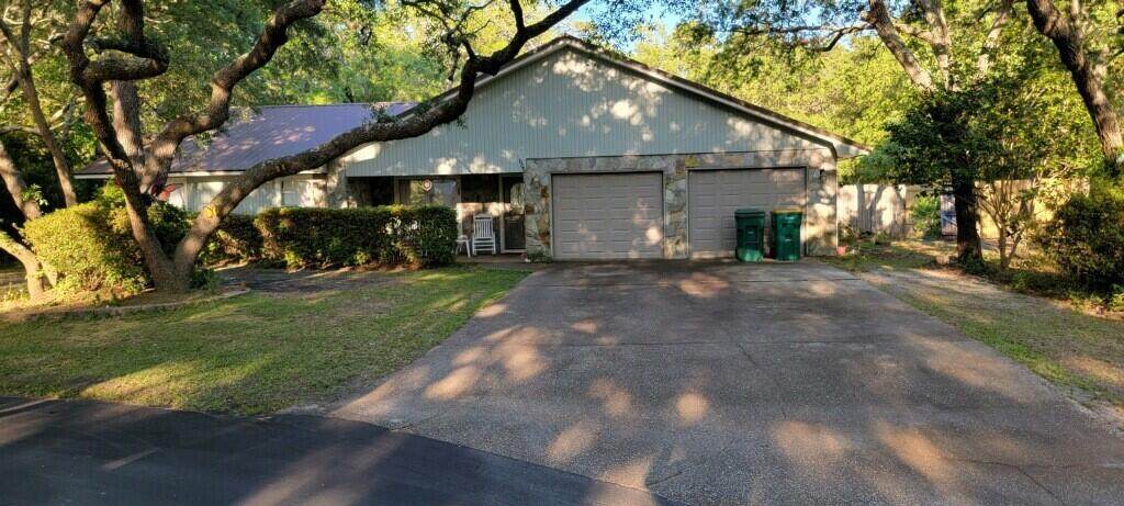 606 Greenwood Cove - Photo 1