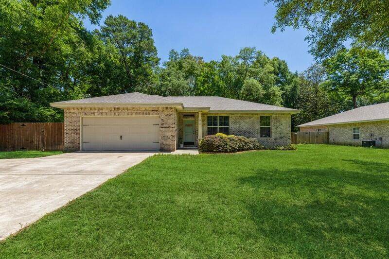315 Redwood Avenue - Photo 1