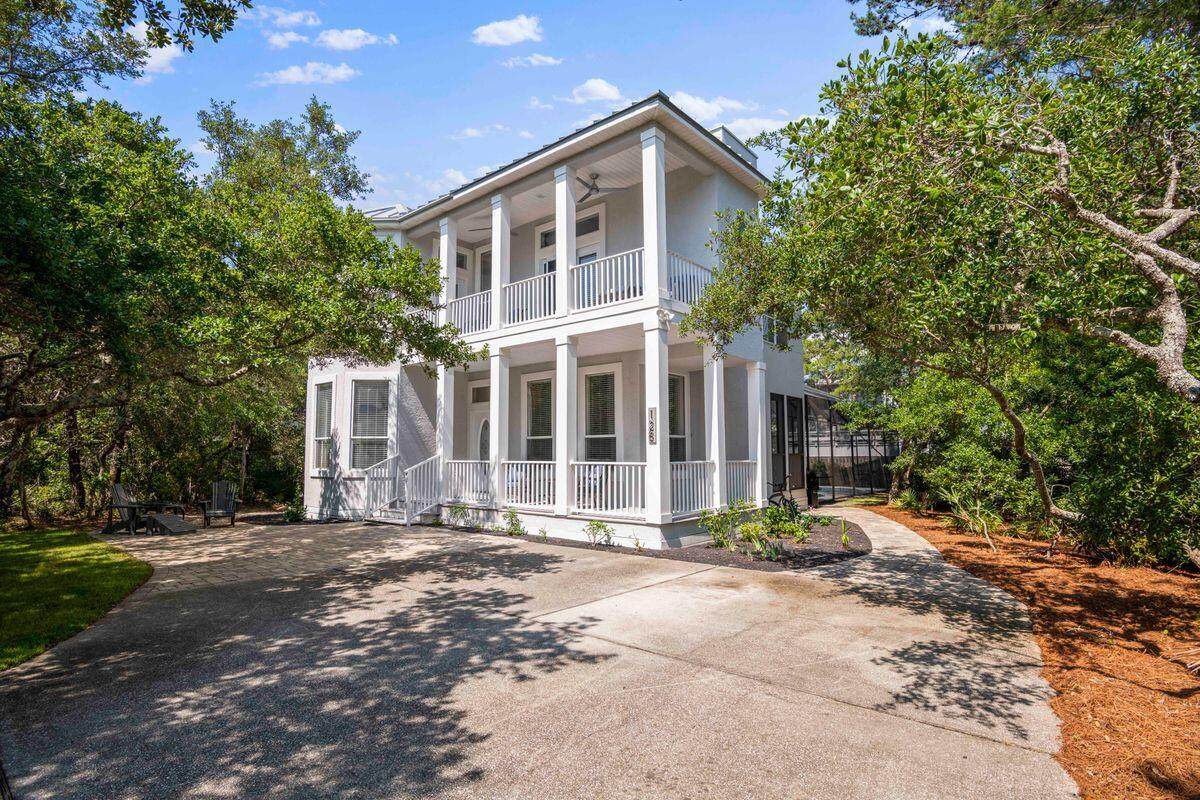 128 Clareon Drive - Photo 1
