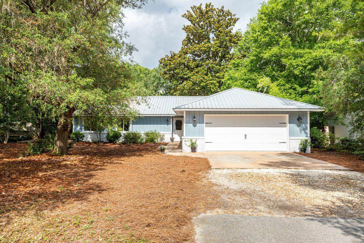 557 Ricker Avenue - Photo 1