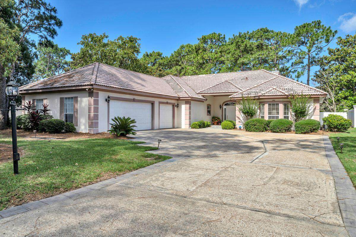 1438 Baytowne Circle East - Photo 1