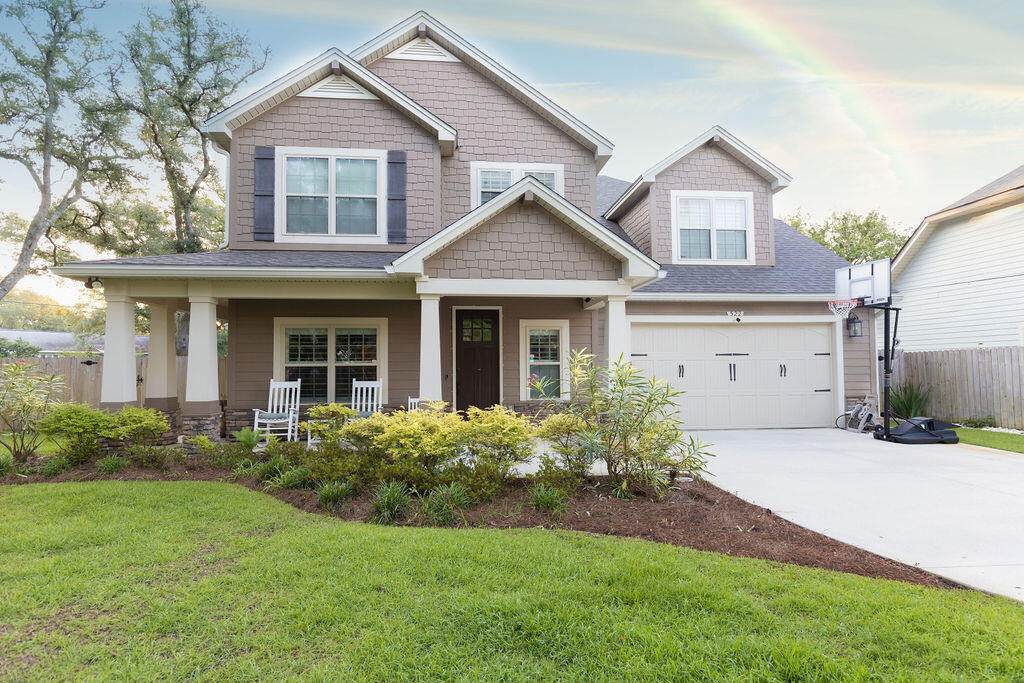 522 Cove Drive - Photo 1