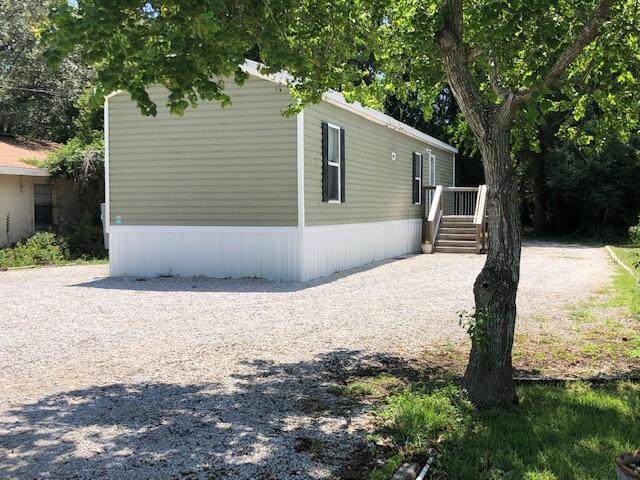 180 Howard Street - Photo 1