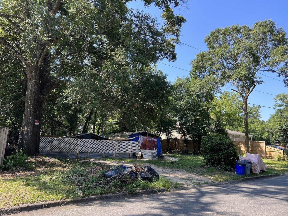 443 Cobb Avenue - Photo 1