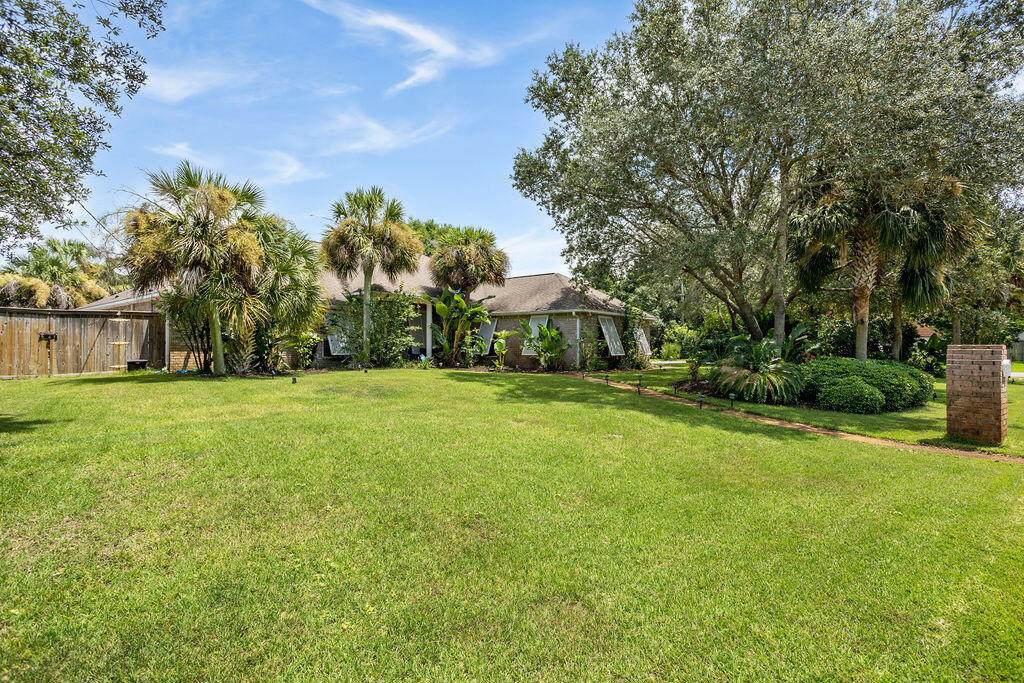 827 Juniper Court - Photo 1