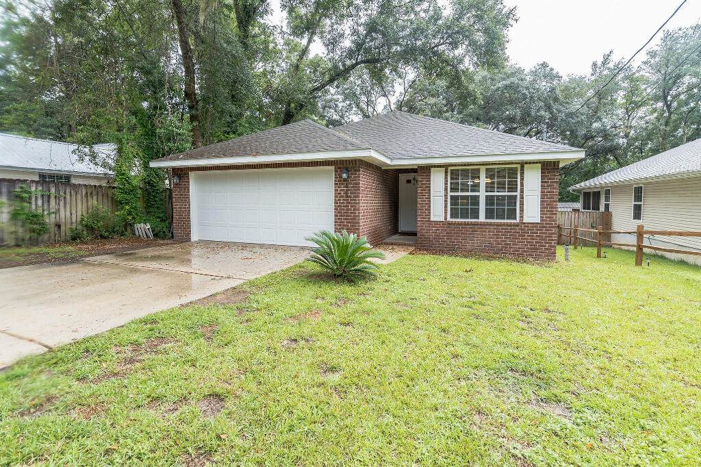605 32nd Street - Photo 1