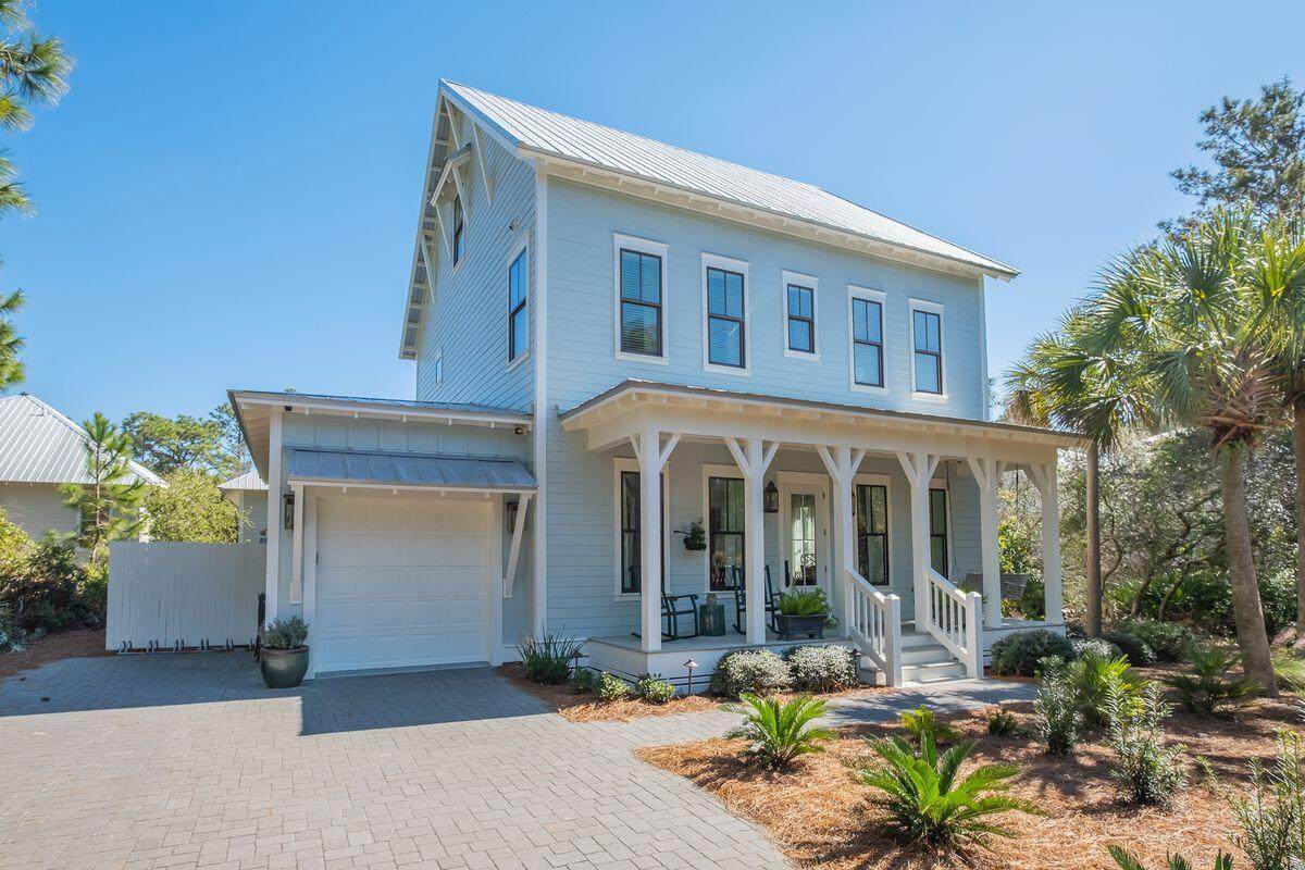 127 Lakewood Drive - Photo 1
